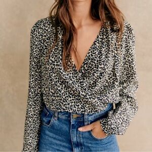 Sezane Abelia Blouse, cream leopard. Size 40 (US 8)
